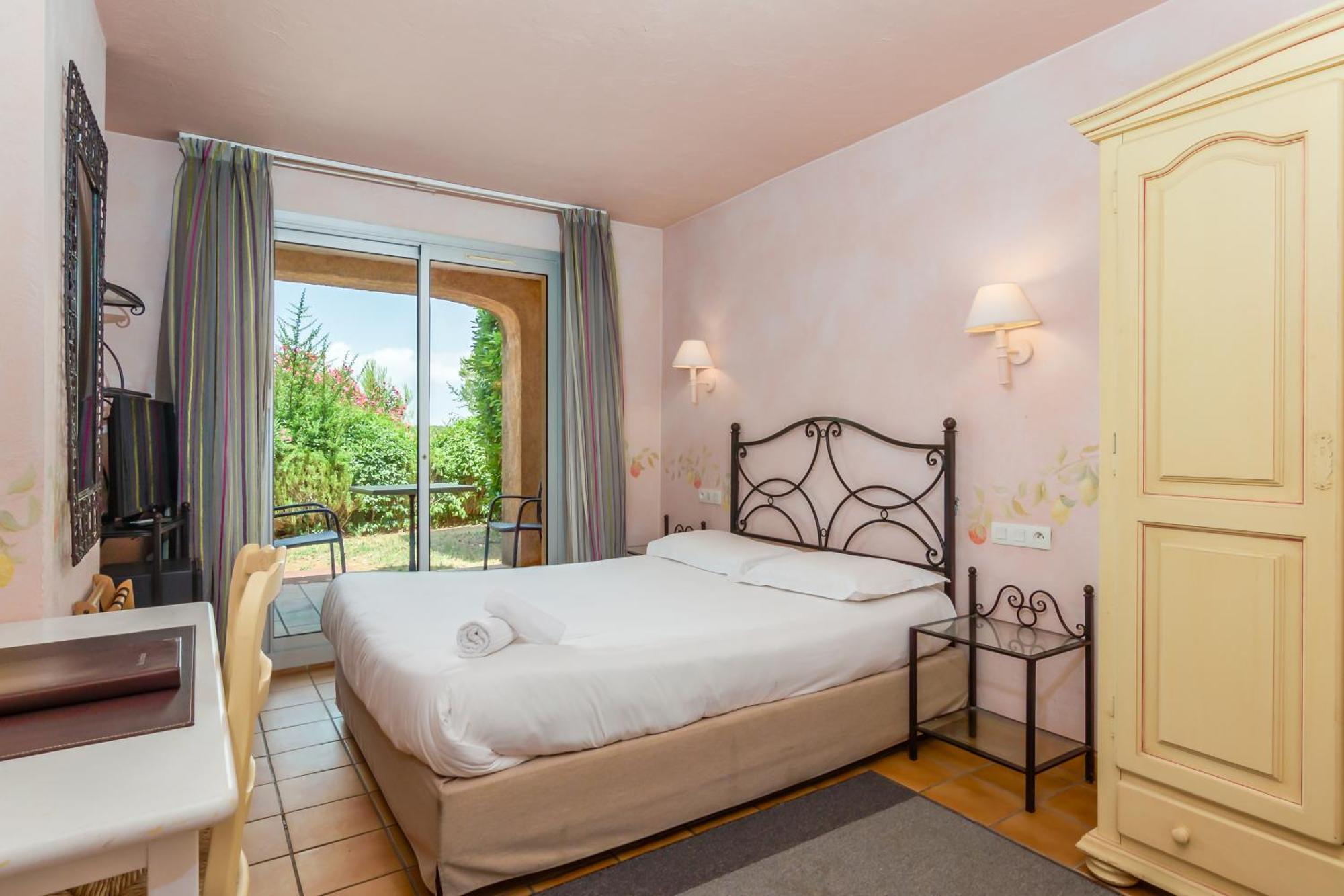 Castel 'Provence Hotel Mouans-Sartoux Exterior photo